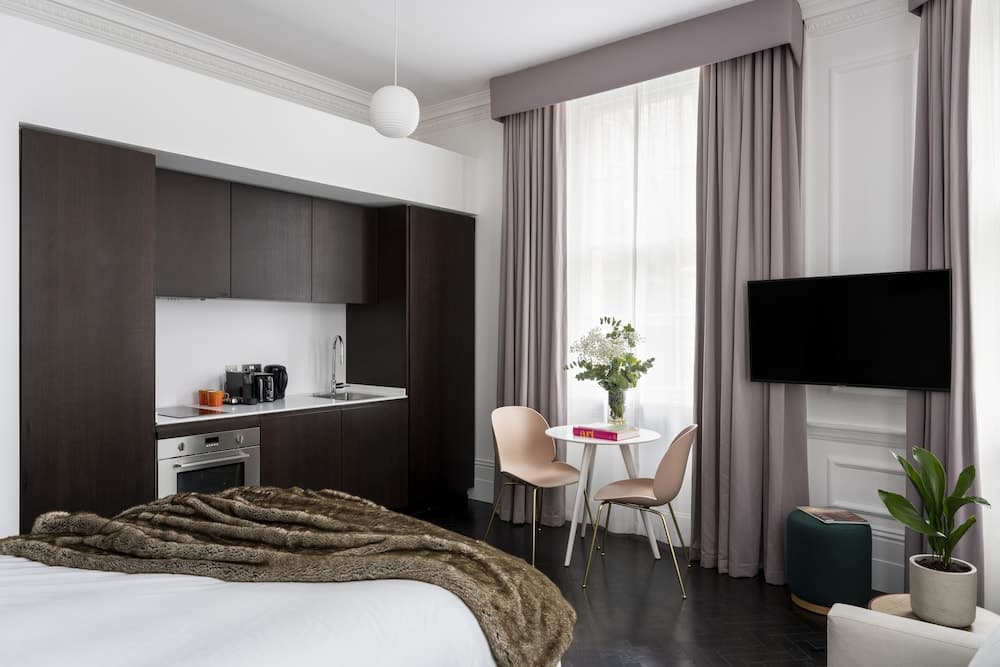 The Moorgate by Cove