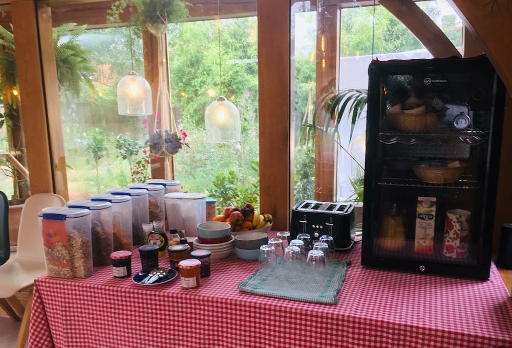 Heathrow Cottages B&B