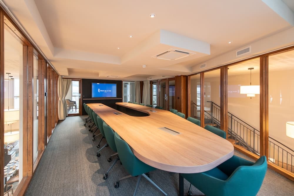 meeting & event spaces