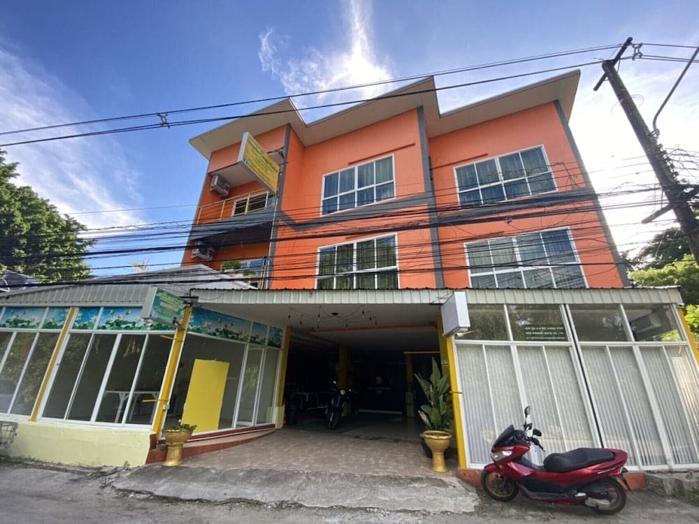 Sawasdee Orange Phuket Guest House