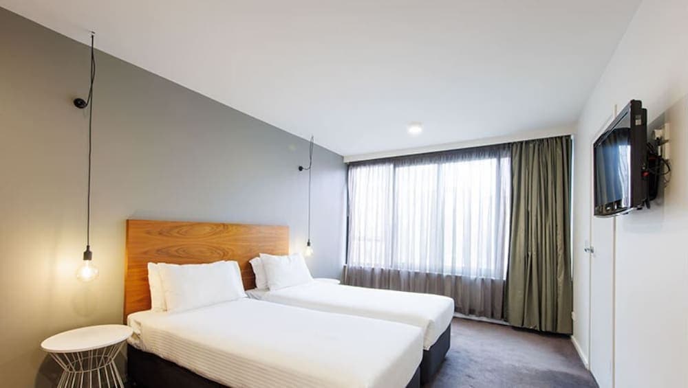 Cosmopolitan Hotel and Apartments