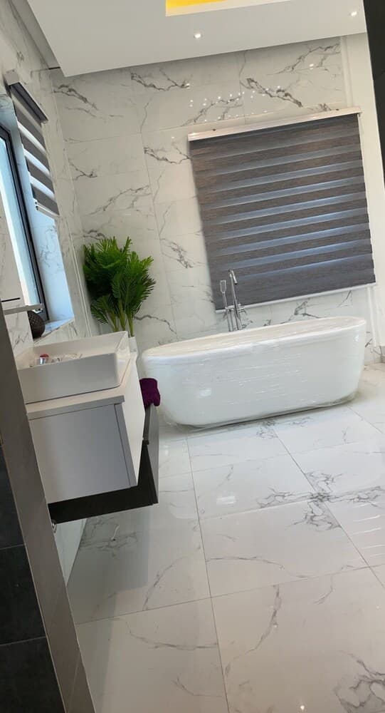 WHITE PLACE APARTMENT