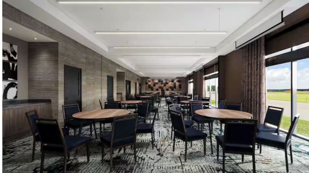 Hotel Avail Rogers, Tapestry Collection By Hilton
