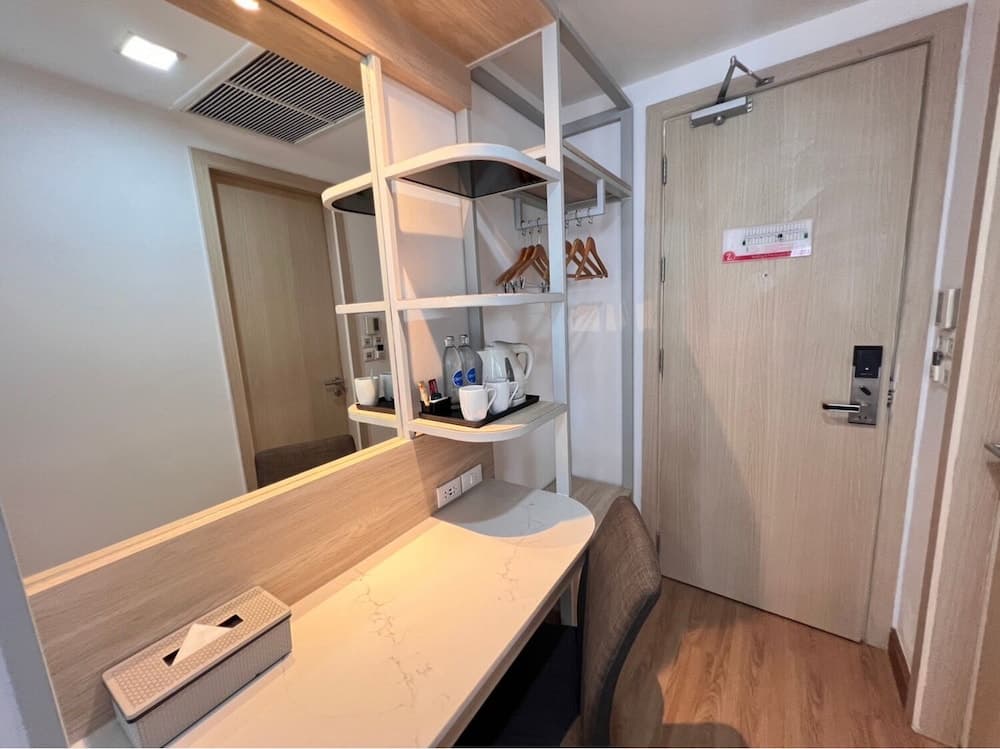 SLEEP WITH ME HOTEL design hotel @ patong