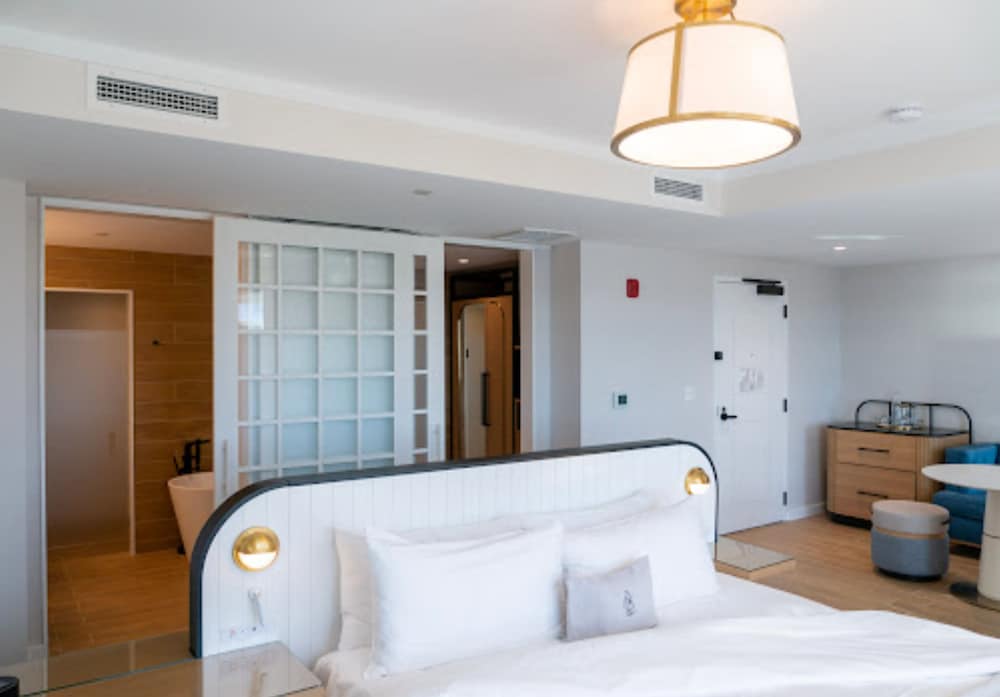 The Brenton Hotel