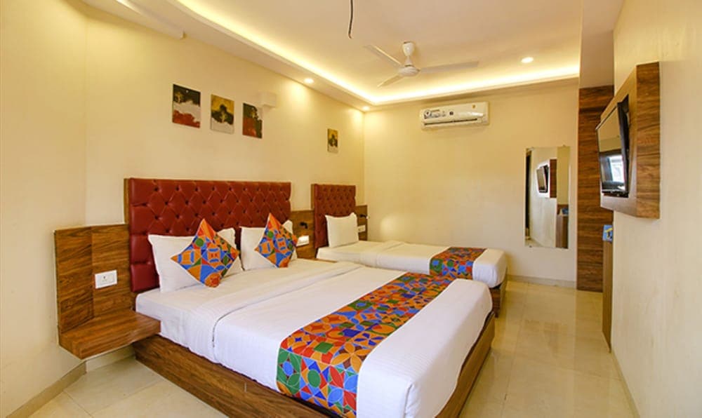 FabHotel Peninsula
