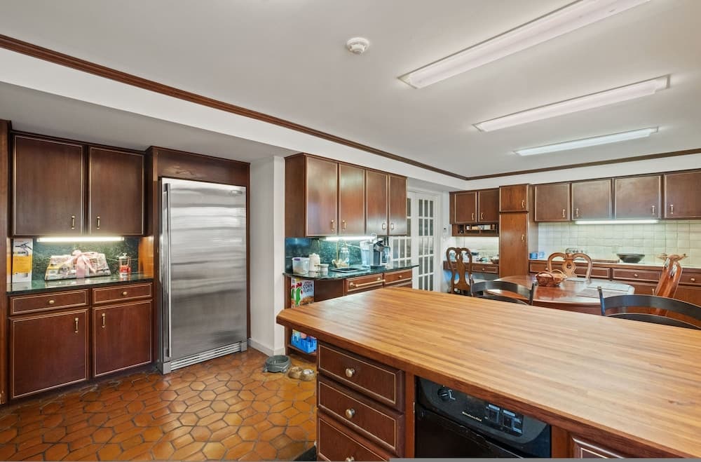 Spacious Dartmouth College Home on Occum Pond