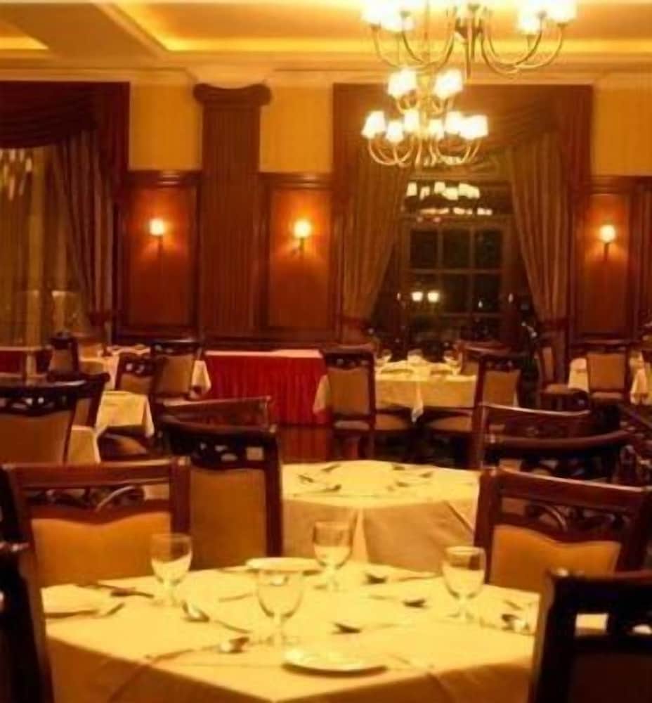 The Grand Magrath Hotel
