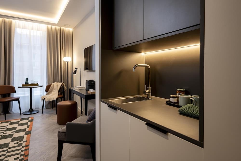 The Wellington Glasgow By Adina