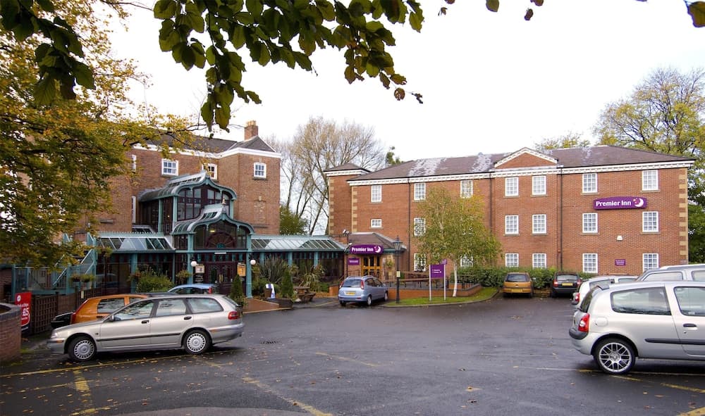 Premier Inn Stockport Central