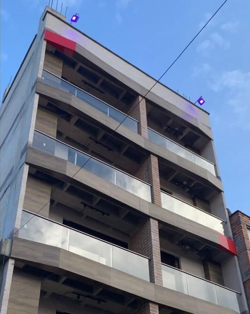 Hotel Magenta Lof