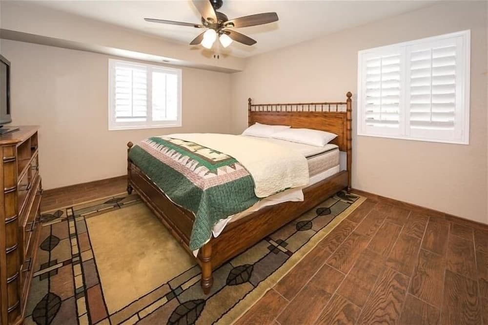 Arrowhead With Pool 2 Bedroom Condo by RedAwning