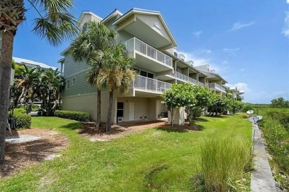 Little Harbor Resort at Bahia Beach