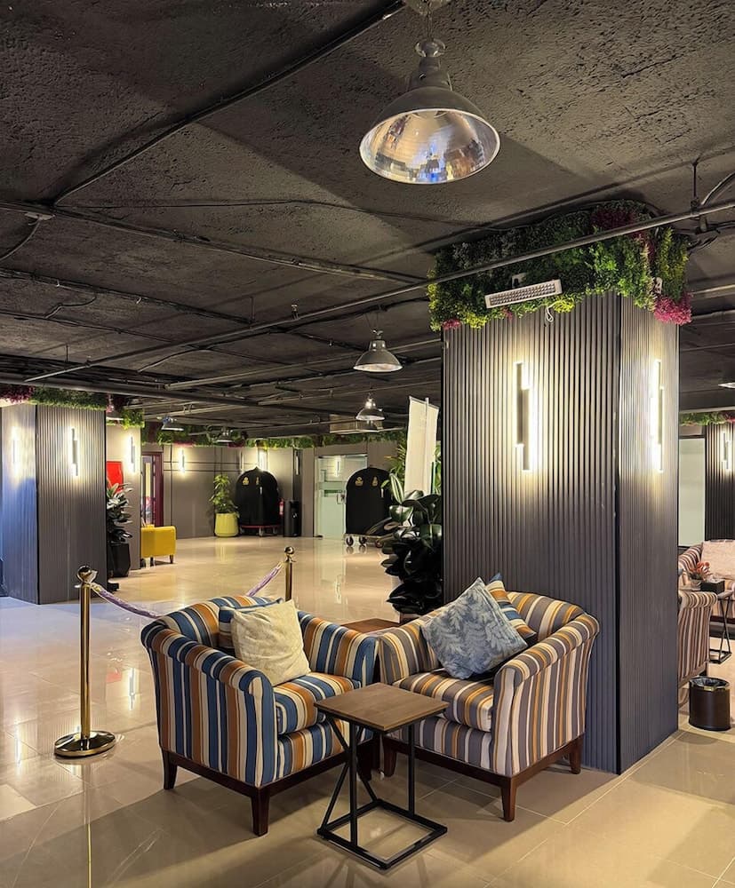 SWAT SERVICED APARTMENTS 5