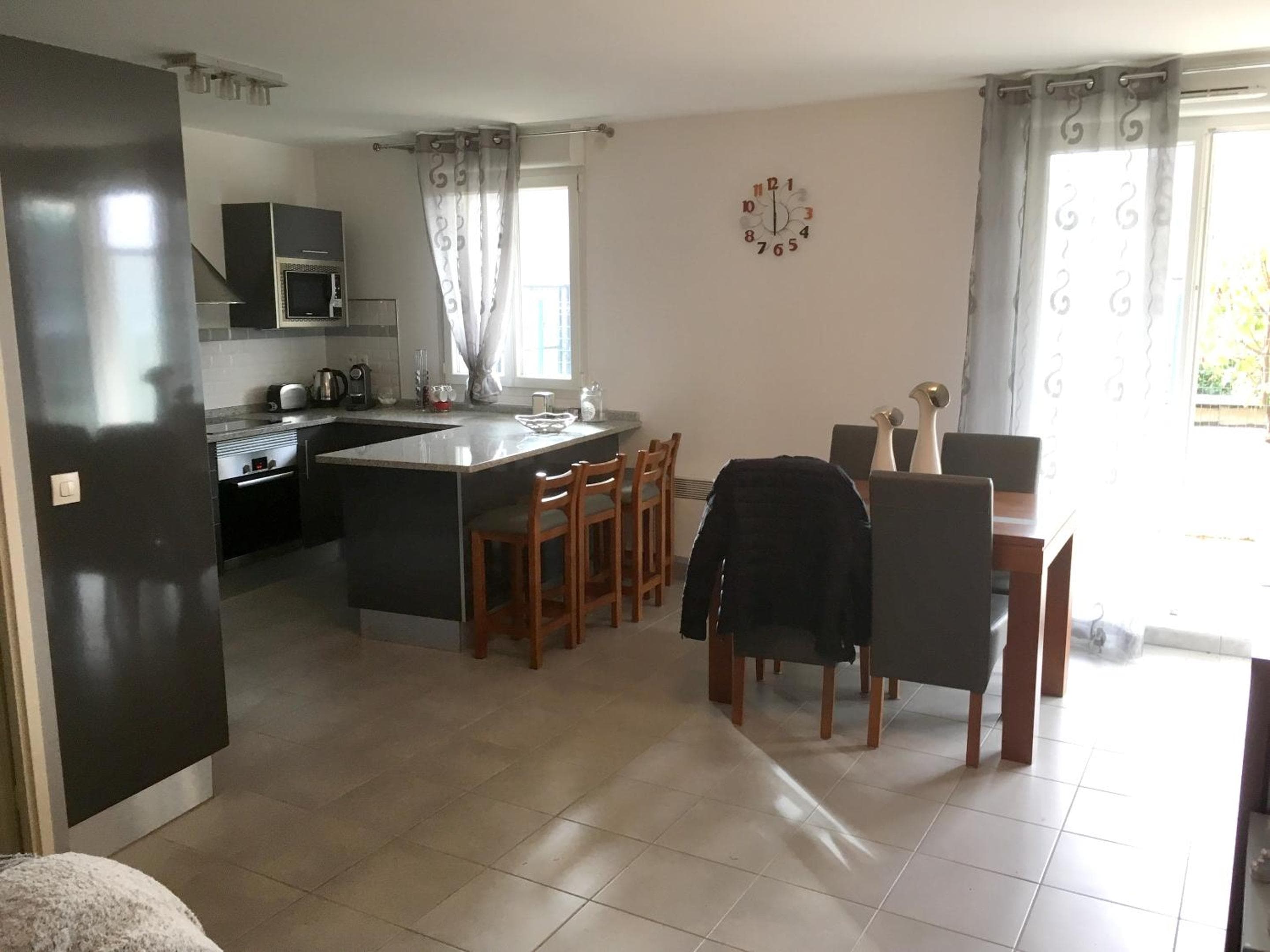 Appartement de 2 chambres avec terrasse et wifi a Bagnolet