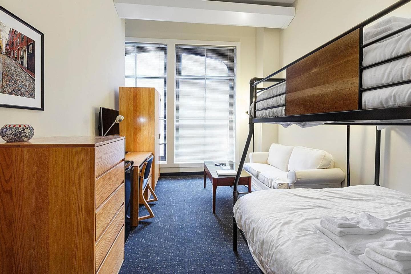 Studio Ready 4 Students & Traveling Professionals! 310