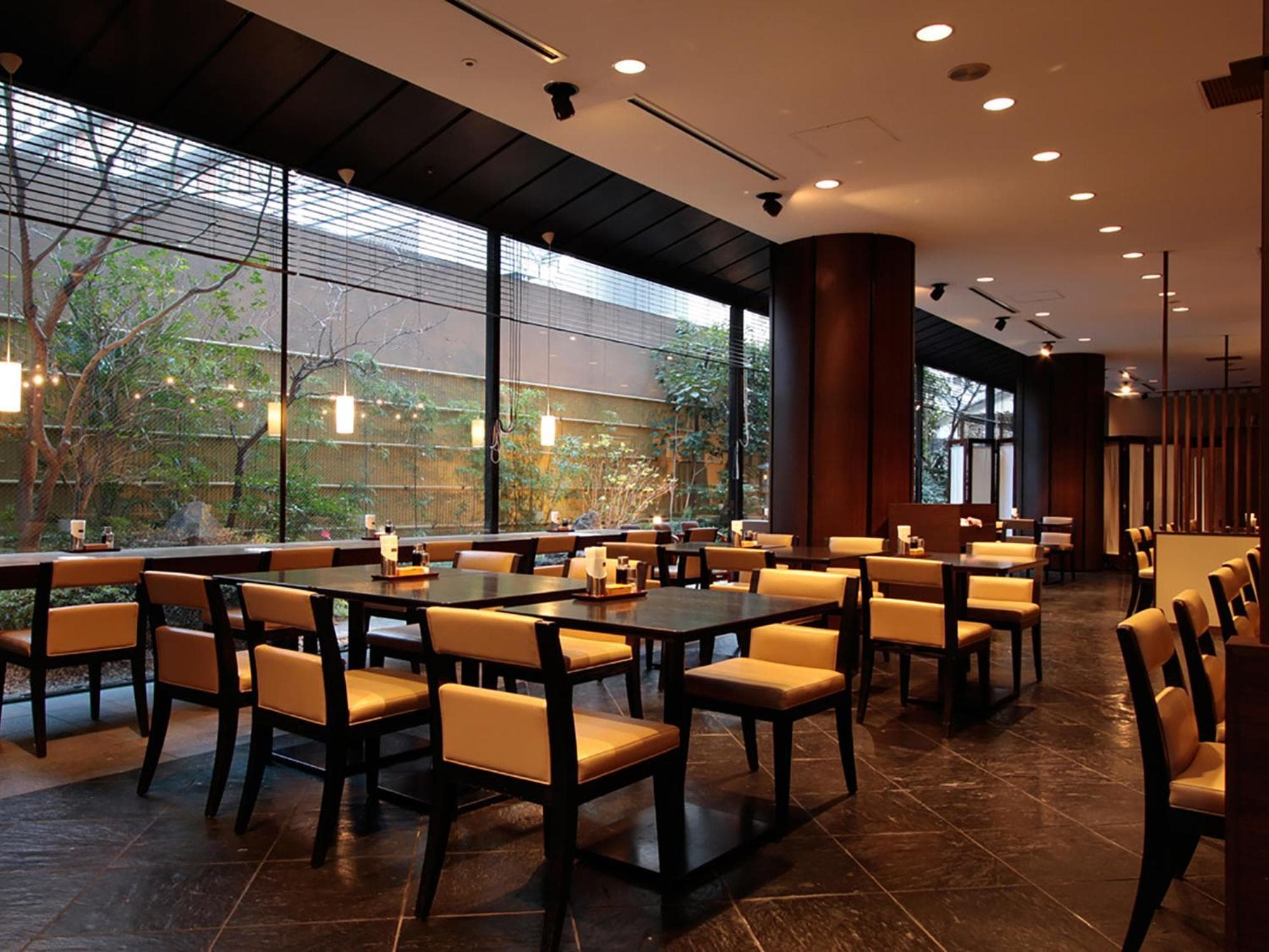 restaurant