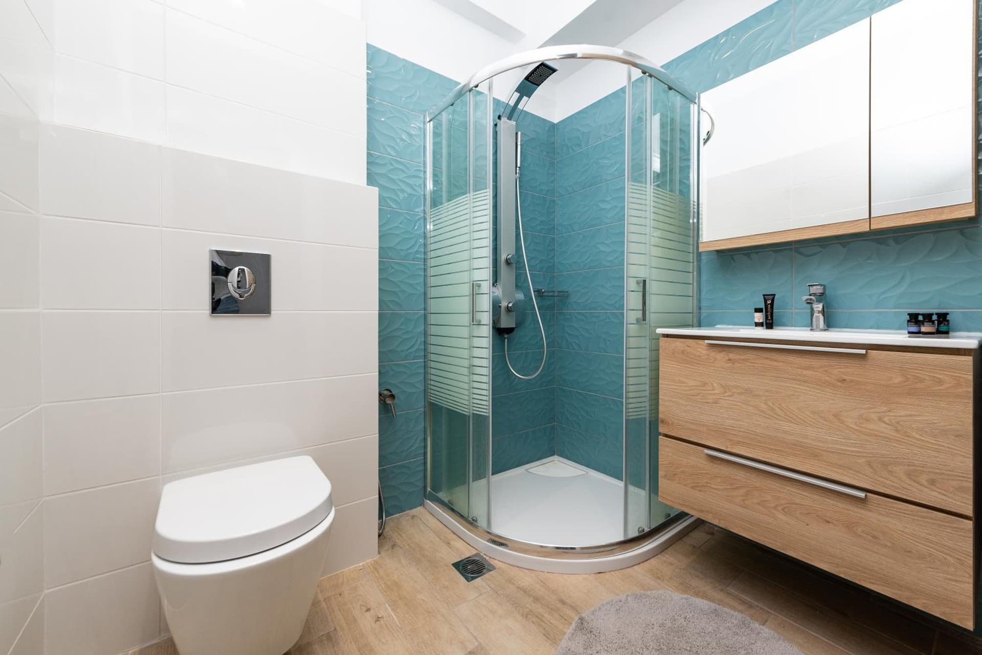 Ritas Modern In-City House