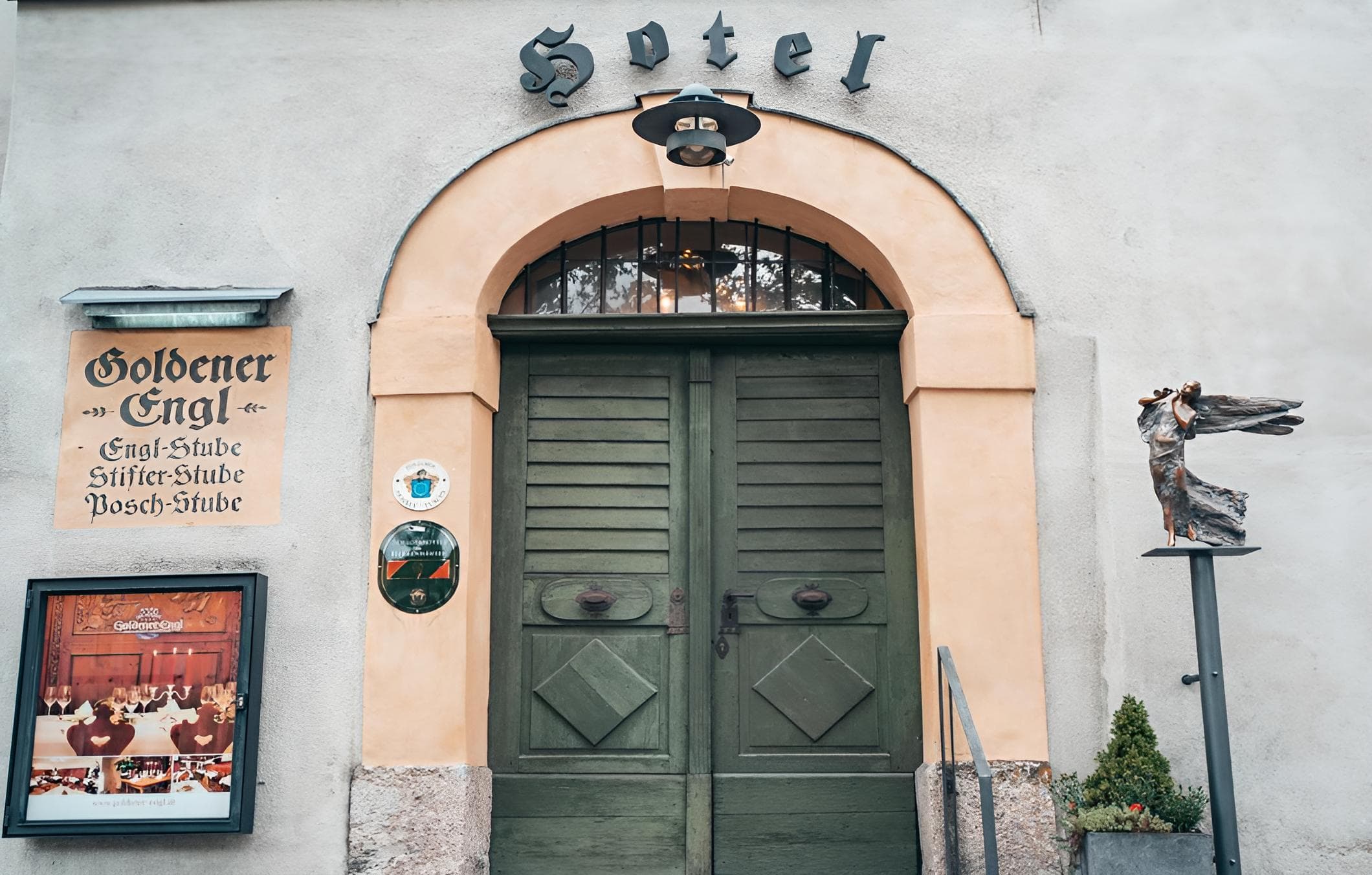 restaurant