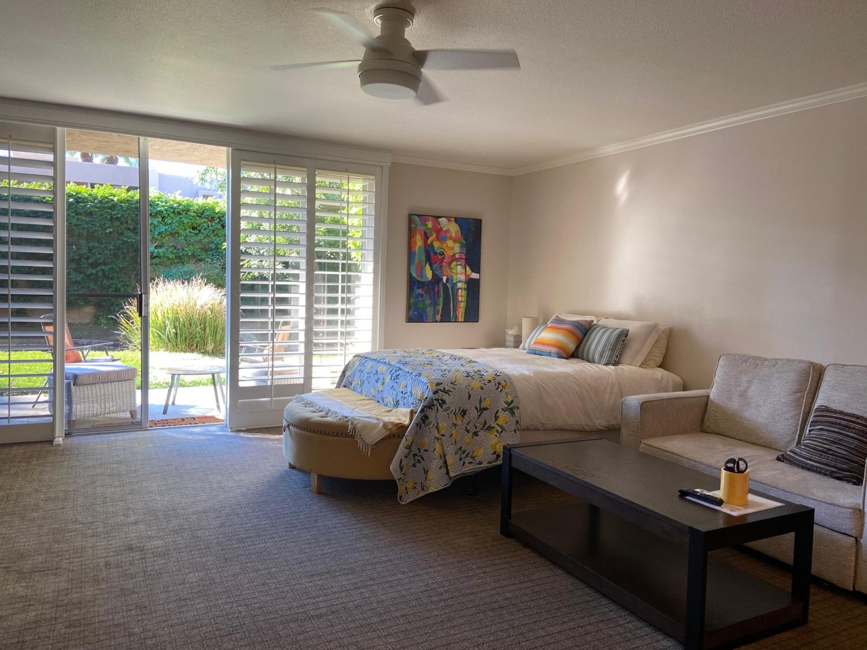 Large Creekside Studio at Shadow Mountain Resort and Club