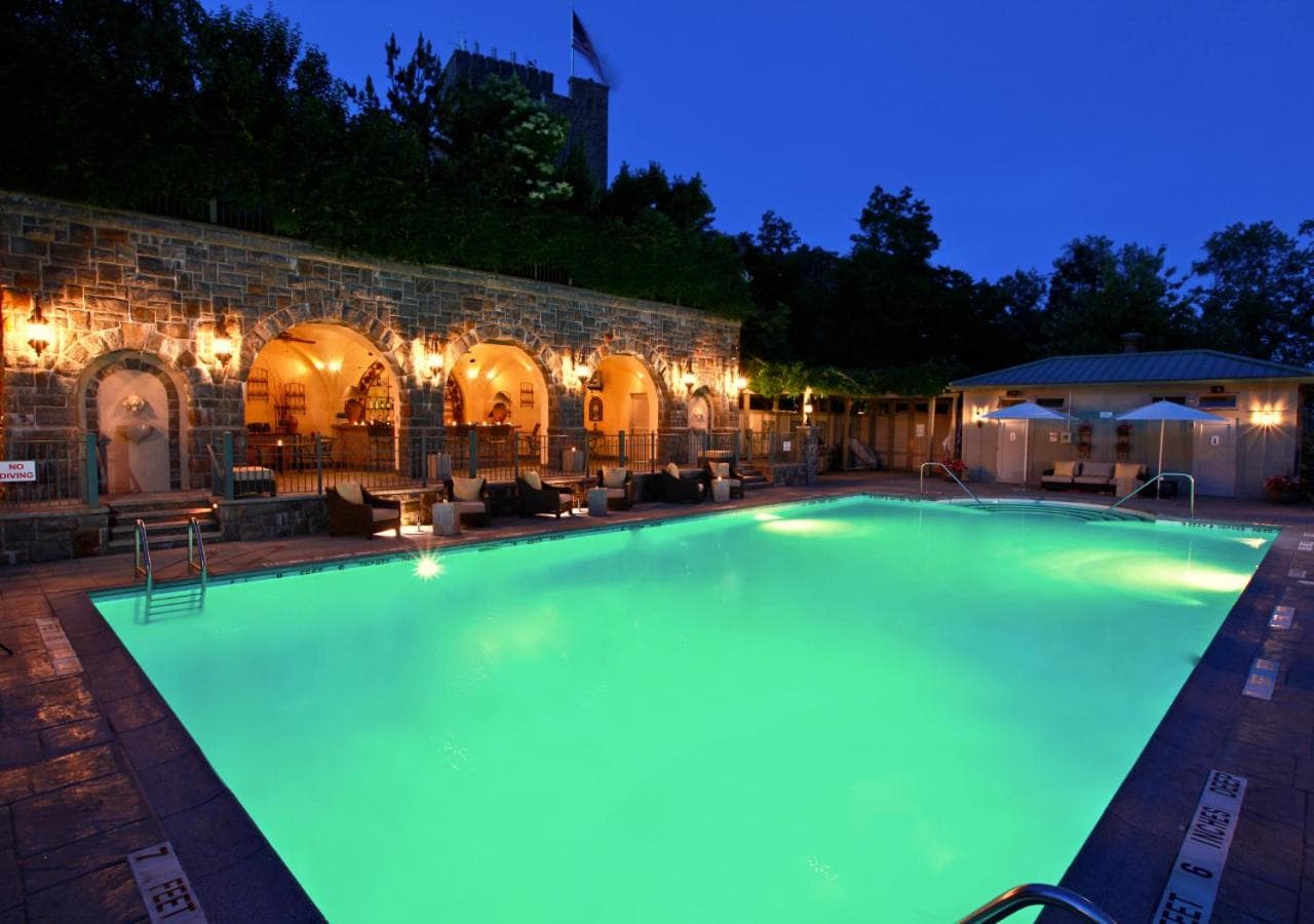 swimming pool