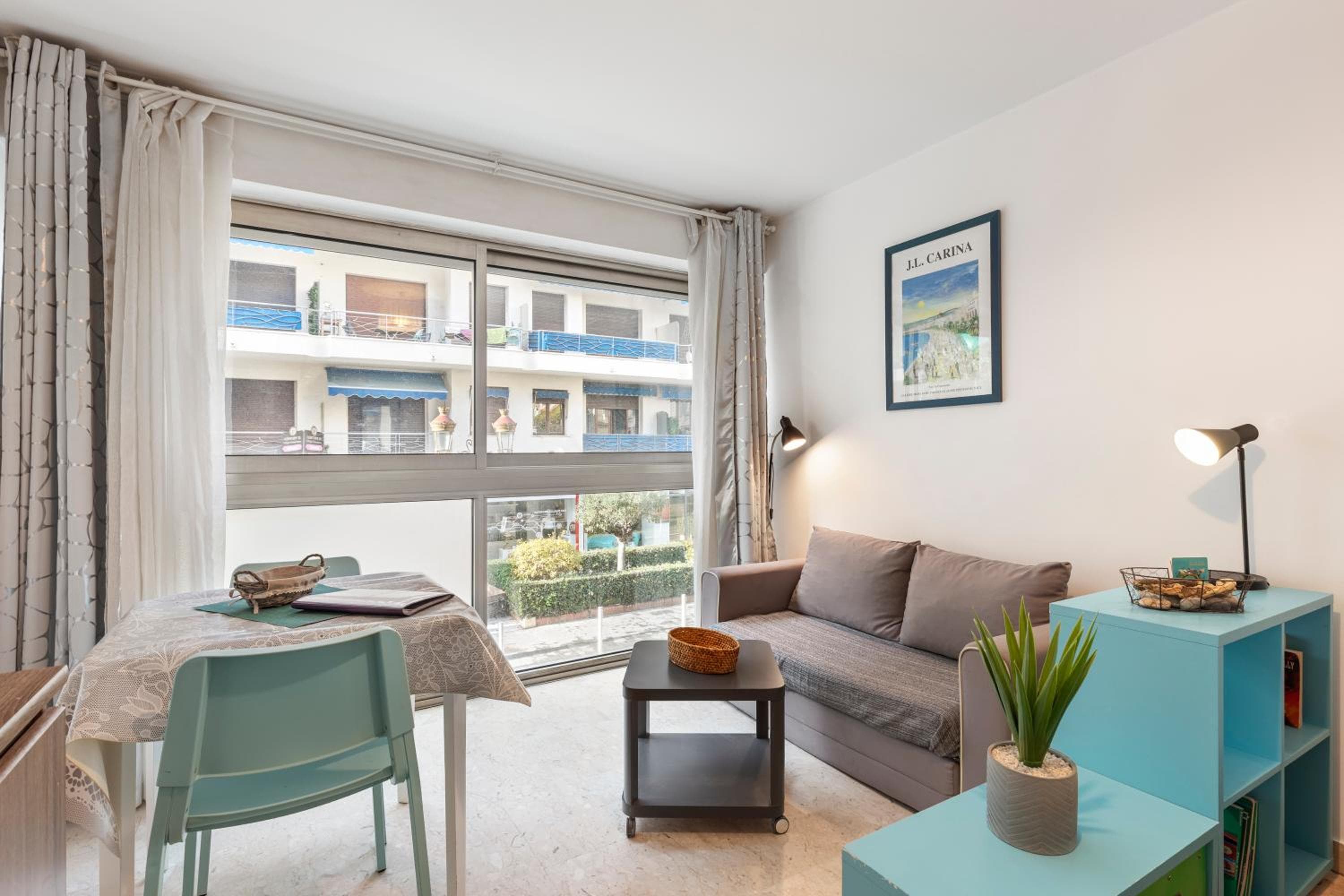 Studio Massenet Five stars holiday house