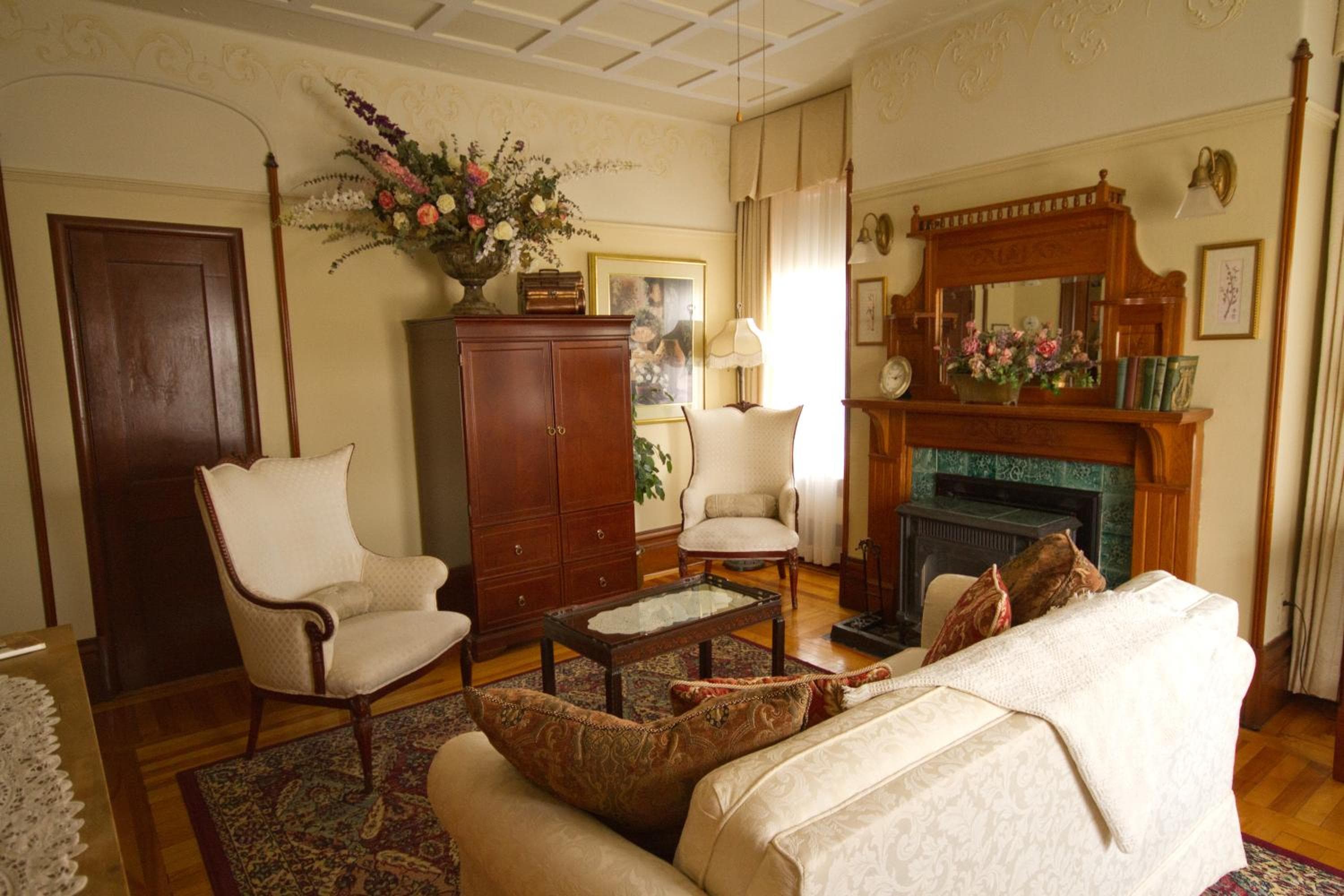 Victoria's Historic Inn