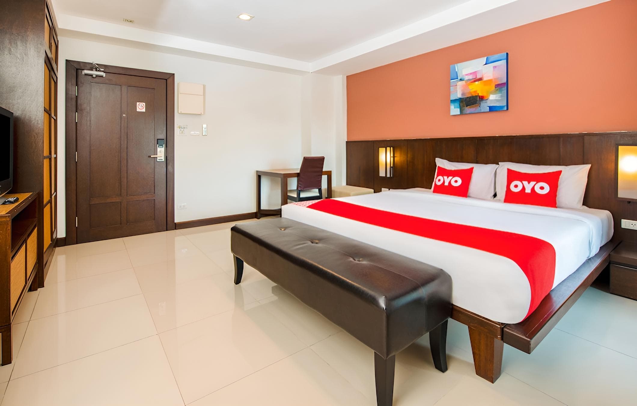 OYO 241 Ratana Hotel Sakdidet