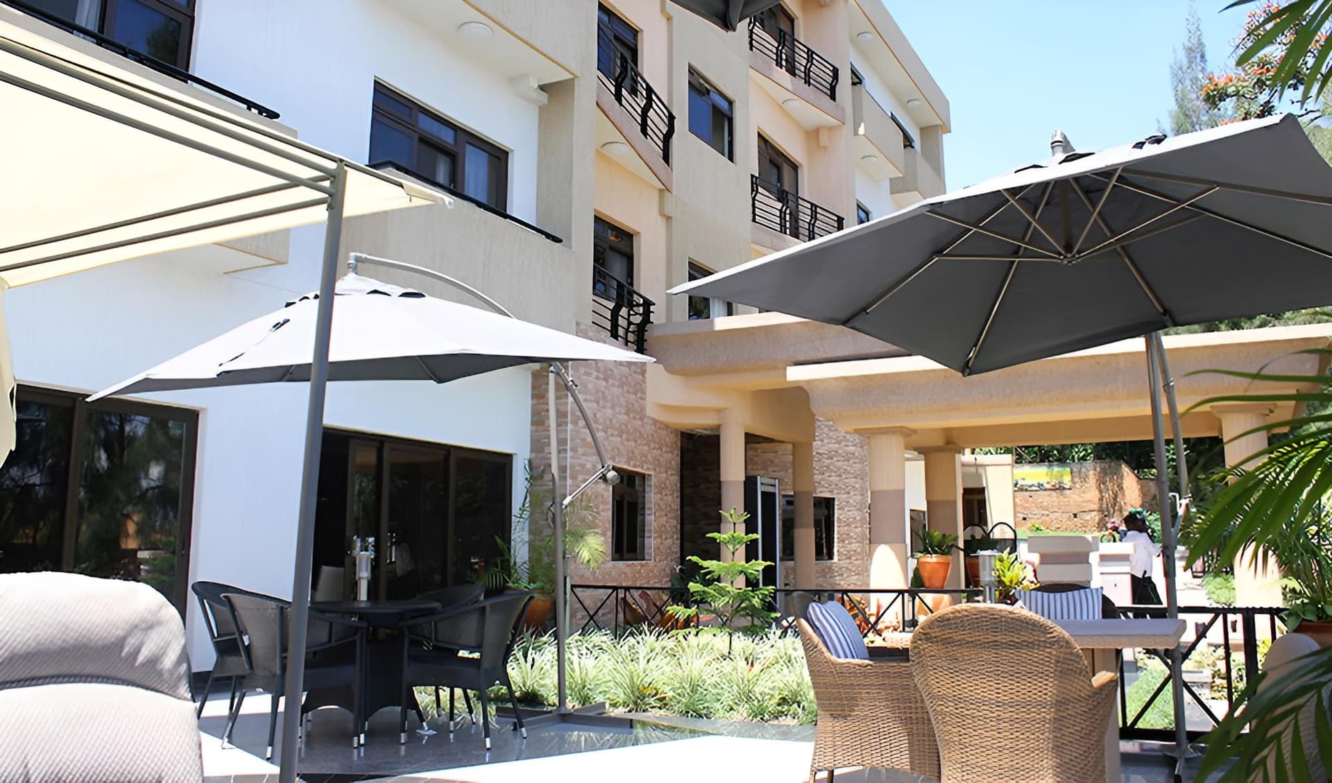 Hill View Hotel & Apartments
