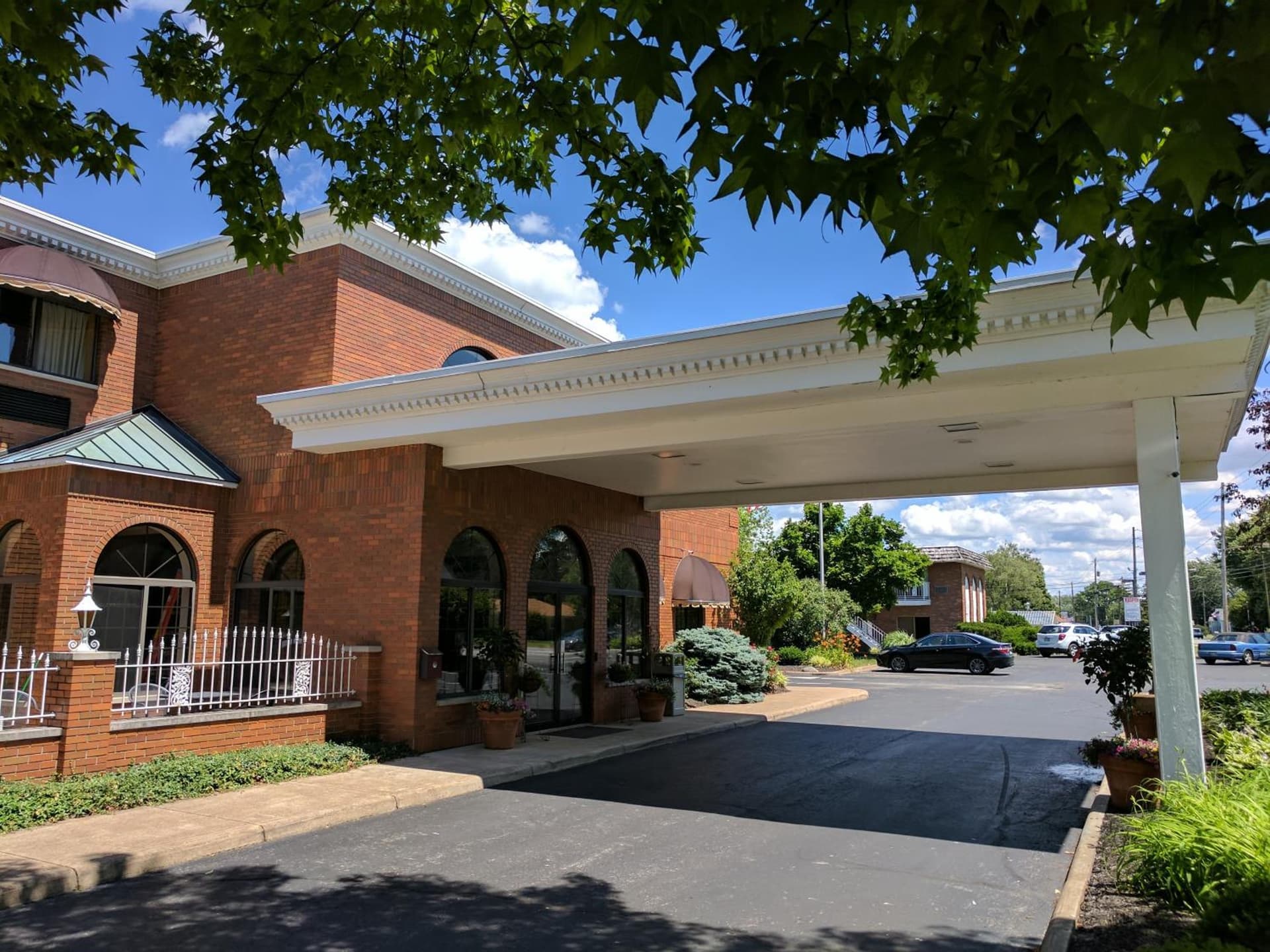 South Shore Inn