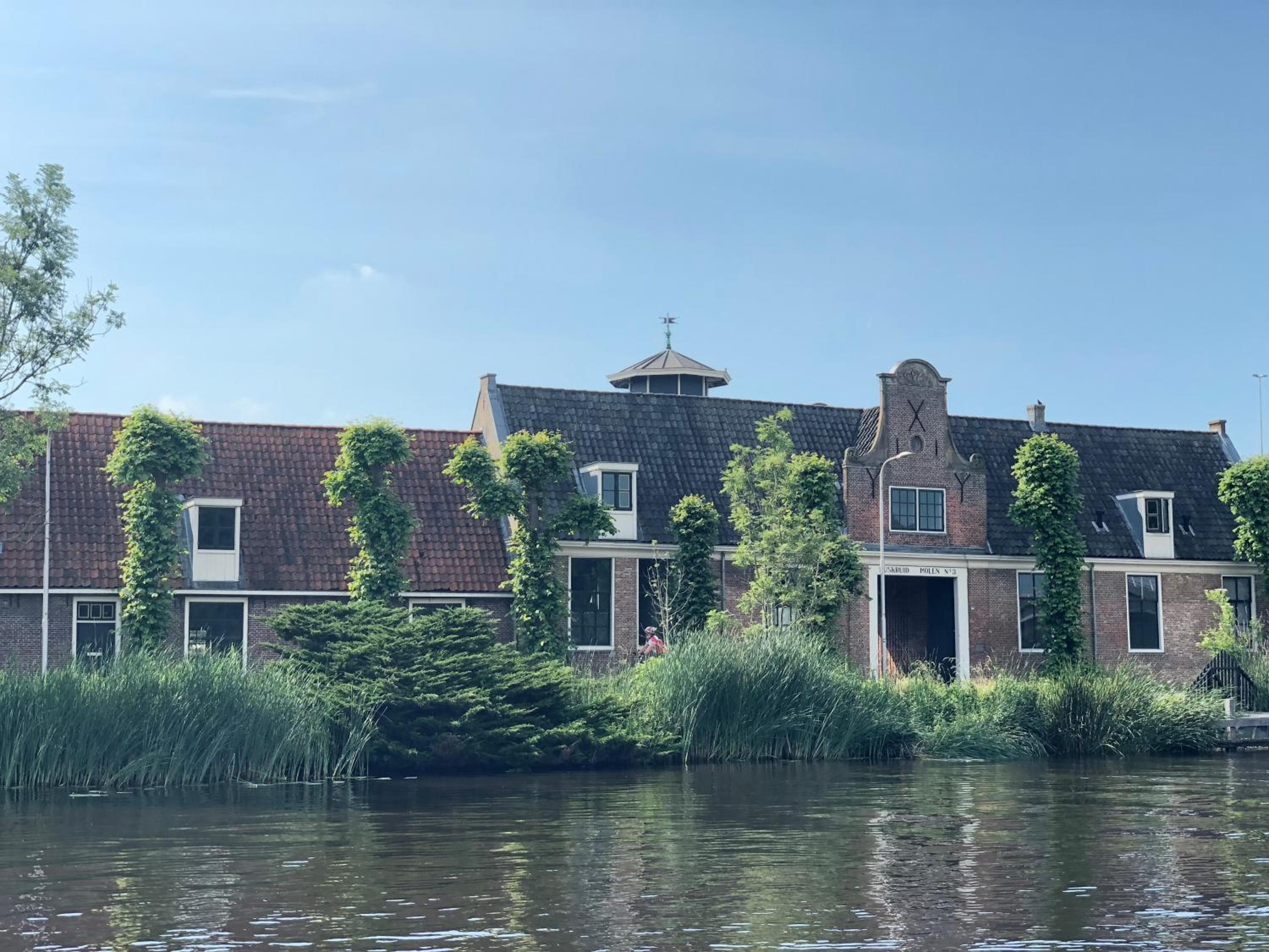 HUISJES AAN DE AMSTEL - Your home away from home