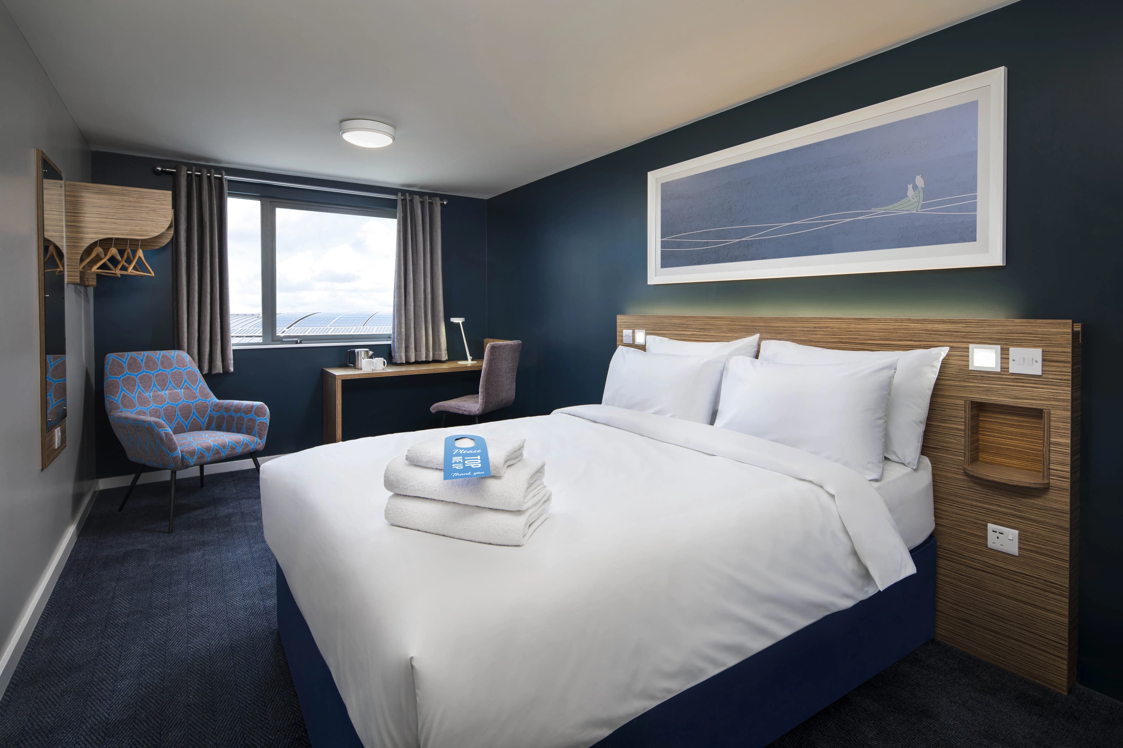 Travelodge Edinburgh Airport Ratho Station