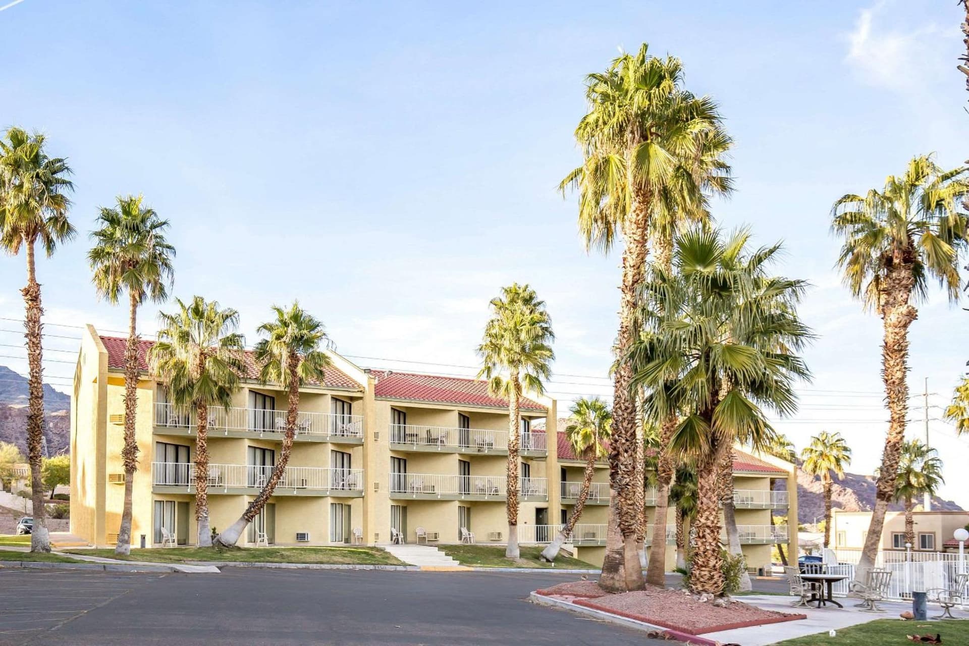 Lake Mead Inn