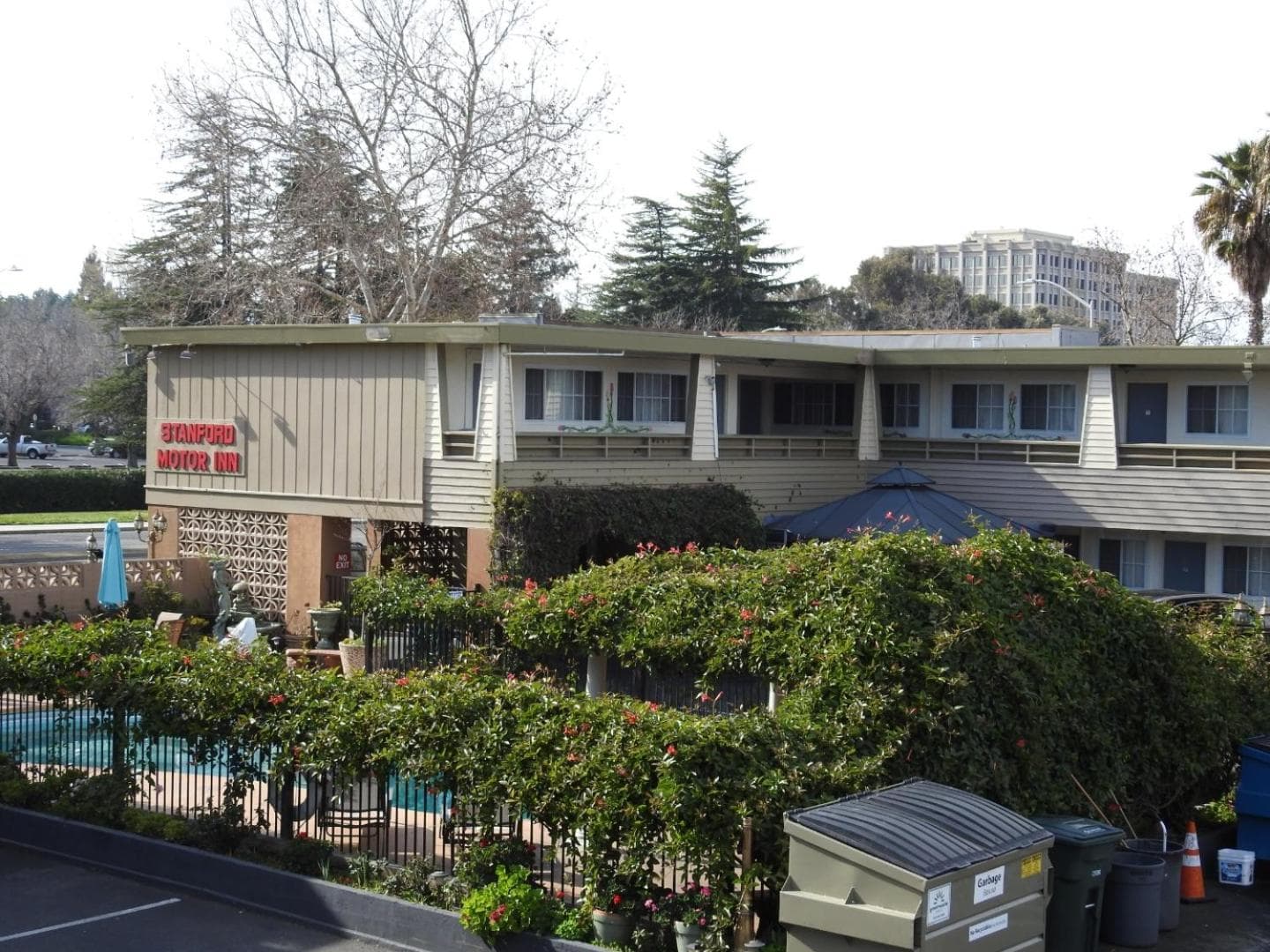Stanford Motor Inn