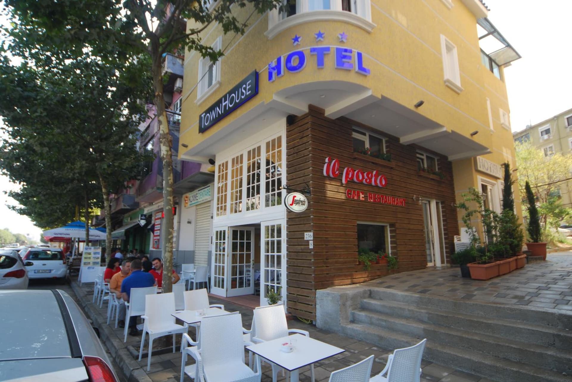 Hotel Town House
