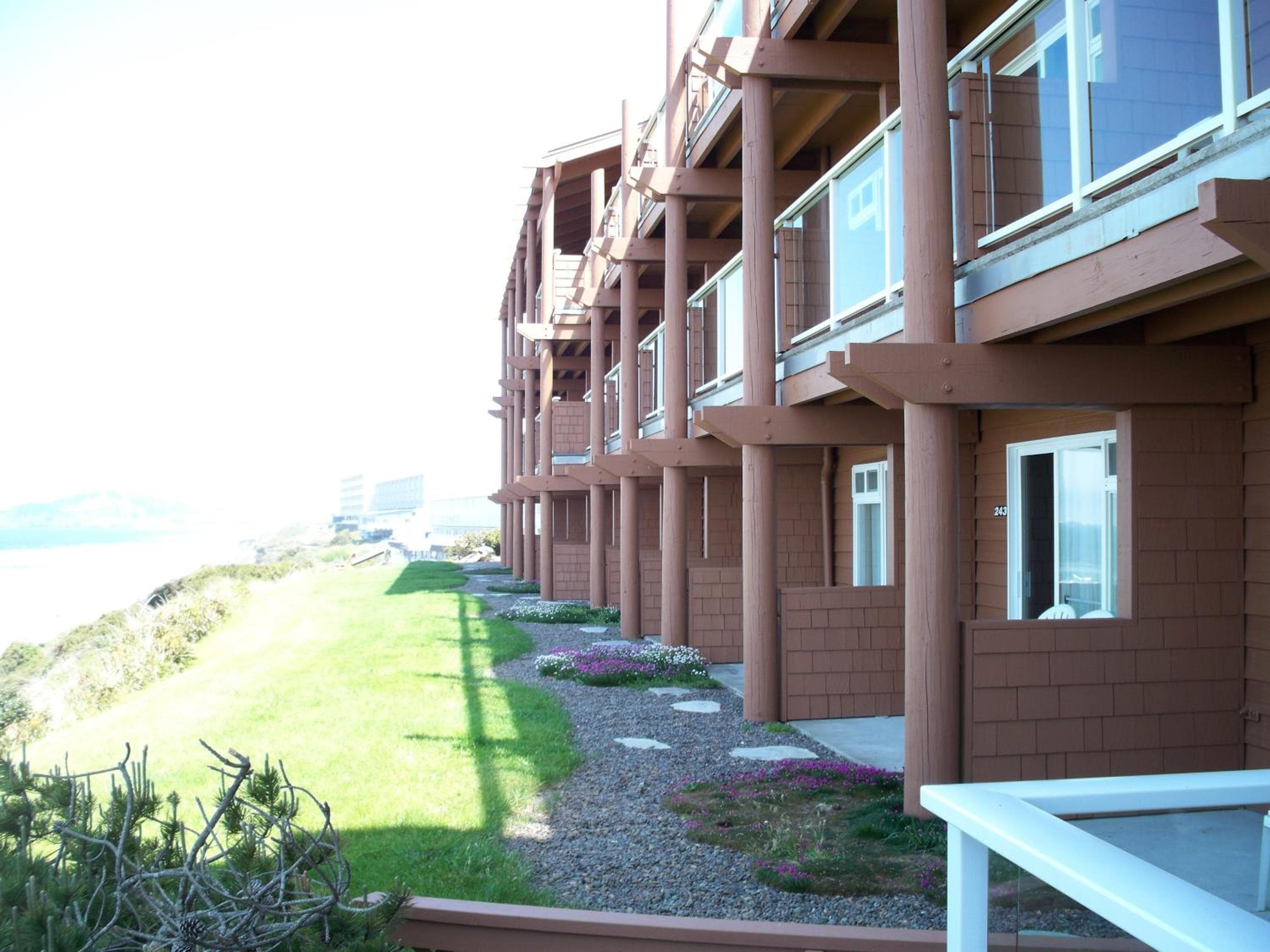 Hallmark Resort - Newport