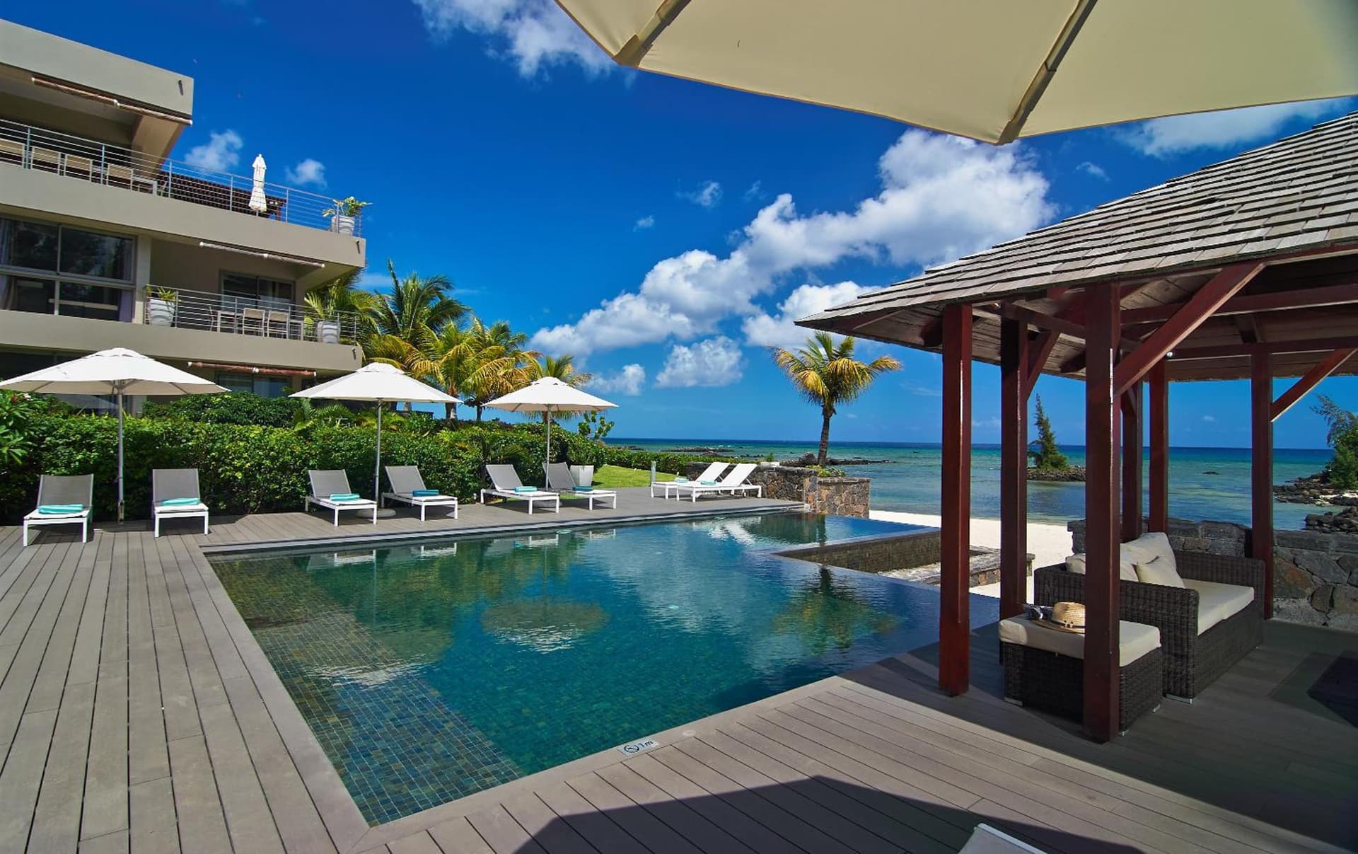 Bon Azur Beachfront Apartments & Penthouses by LOV Mauritius, Trou Aux Biches