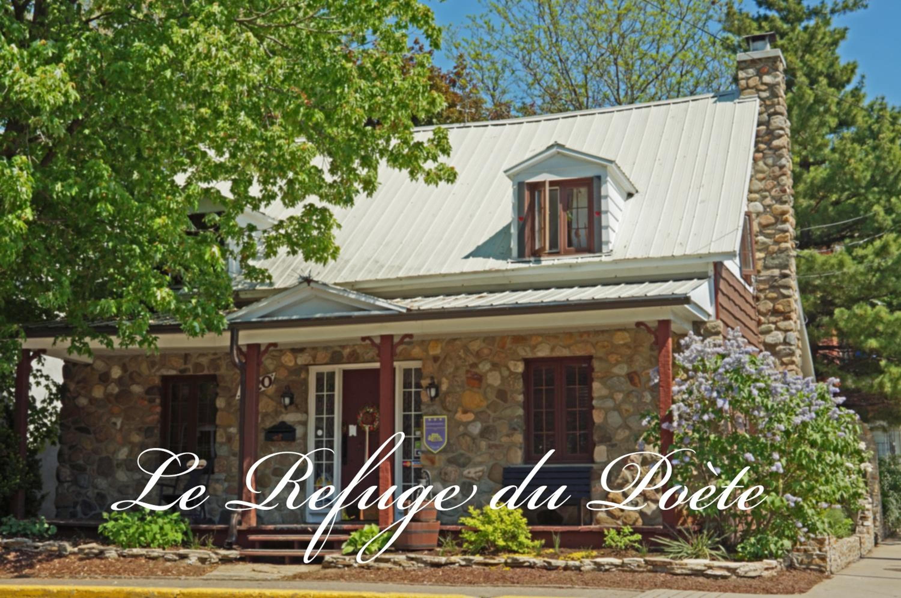 Guesthouse Refuge du Poète Montreal-Longueuil