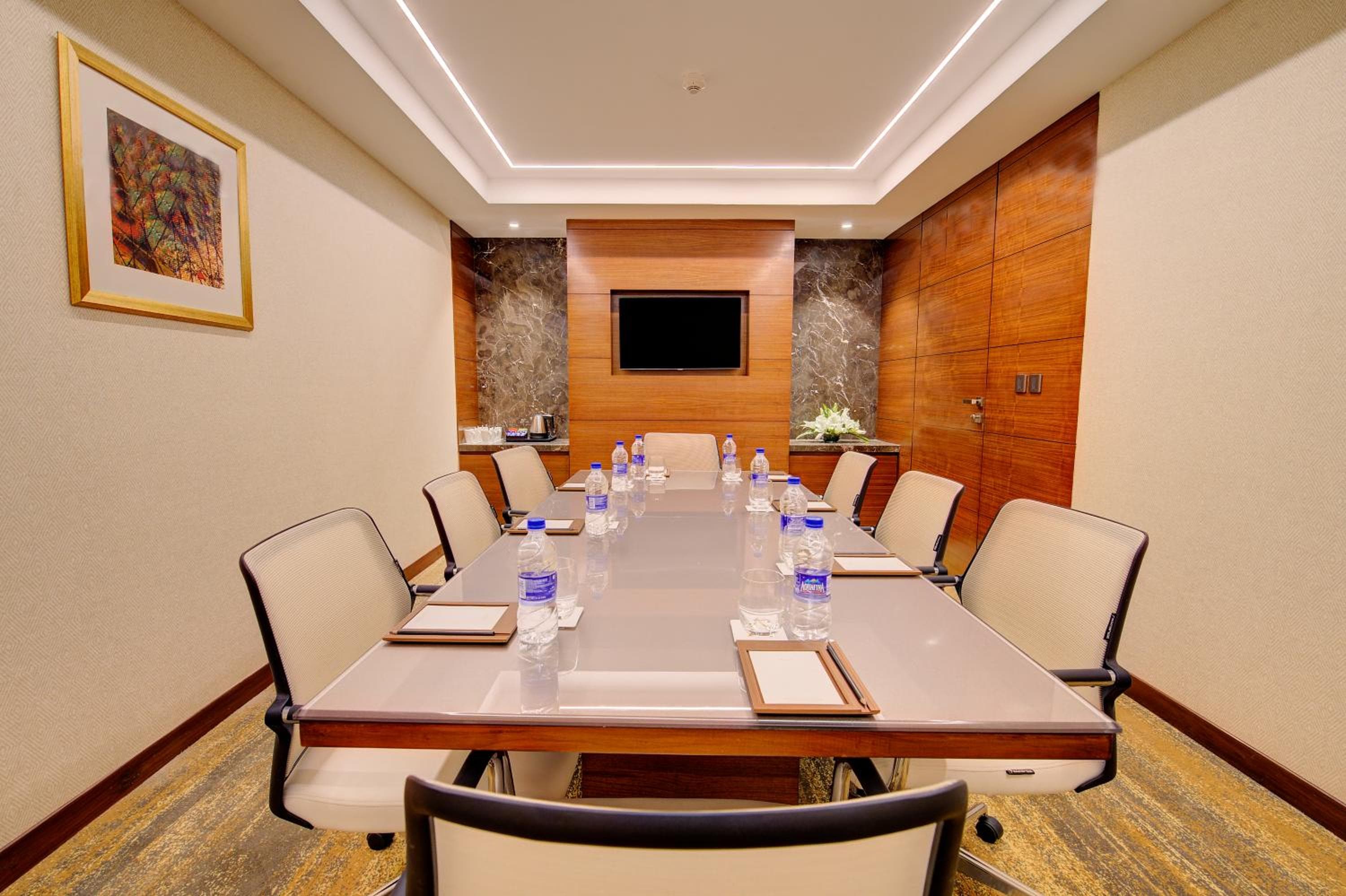 Niranta Transit Hotel Terminal 2 Arrivals/Landside