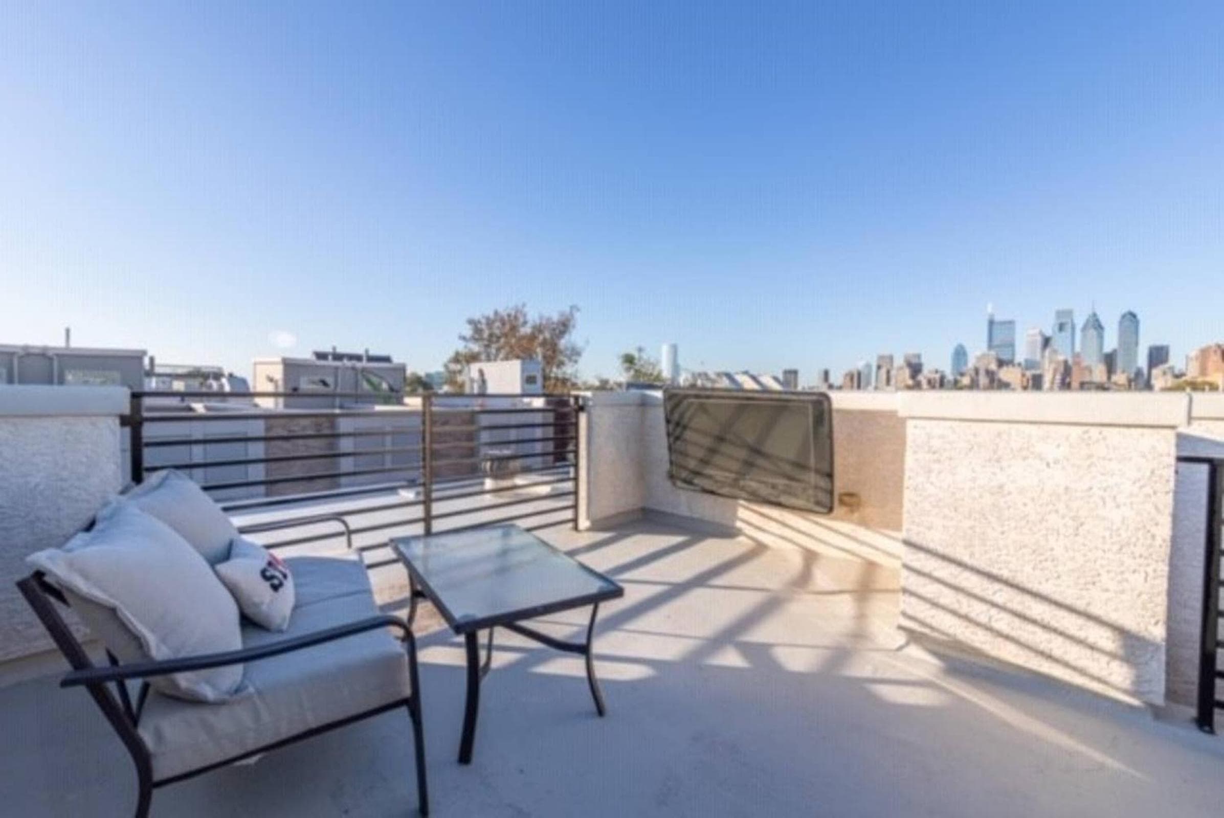 Beautiful Lux 4 Bedroom*Near PENN/CHOP*Roof Deck