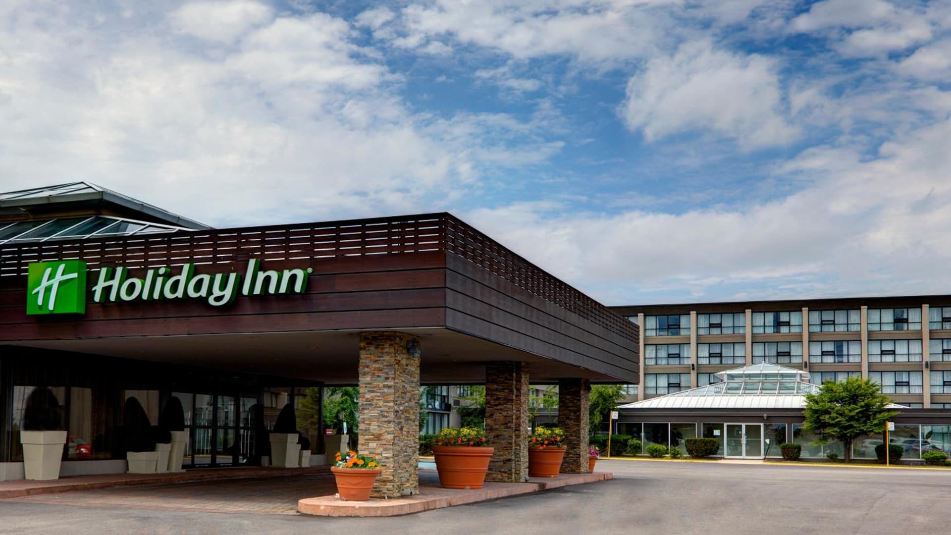 Holiday Inn Toronto Airport East by IHG