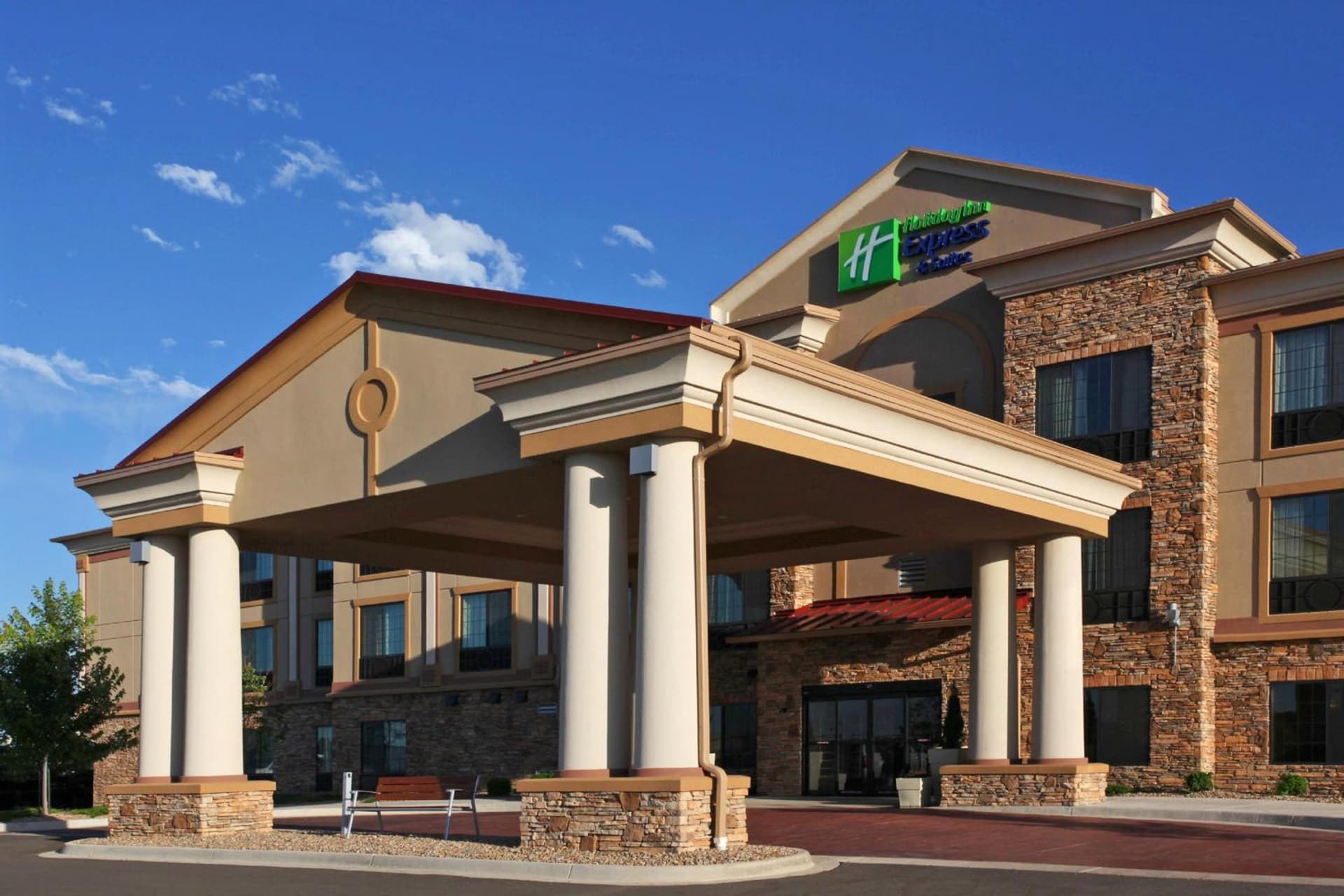 Holiday Inn Express Hotel & Suites Longmont by IHG