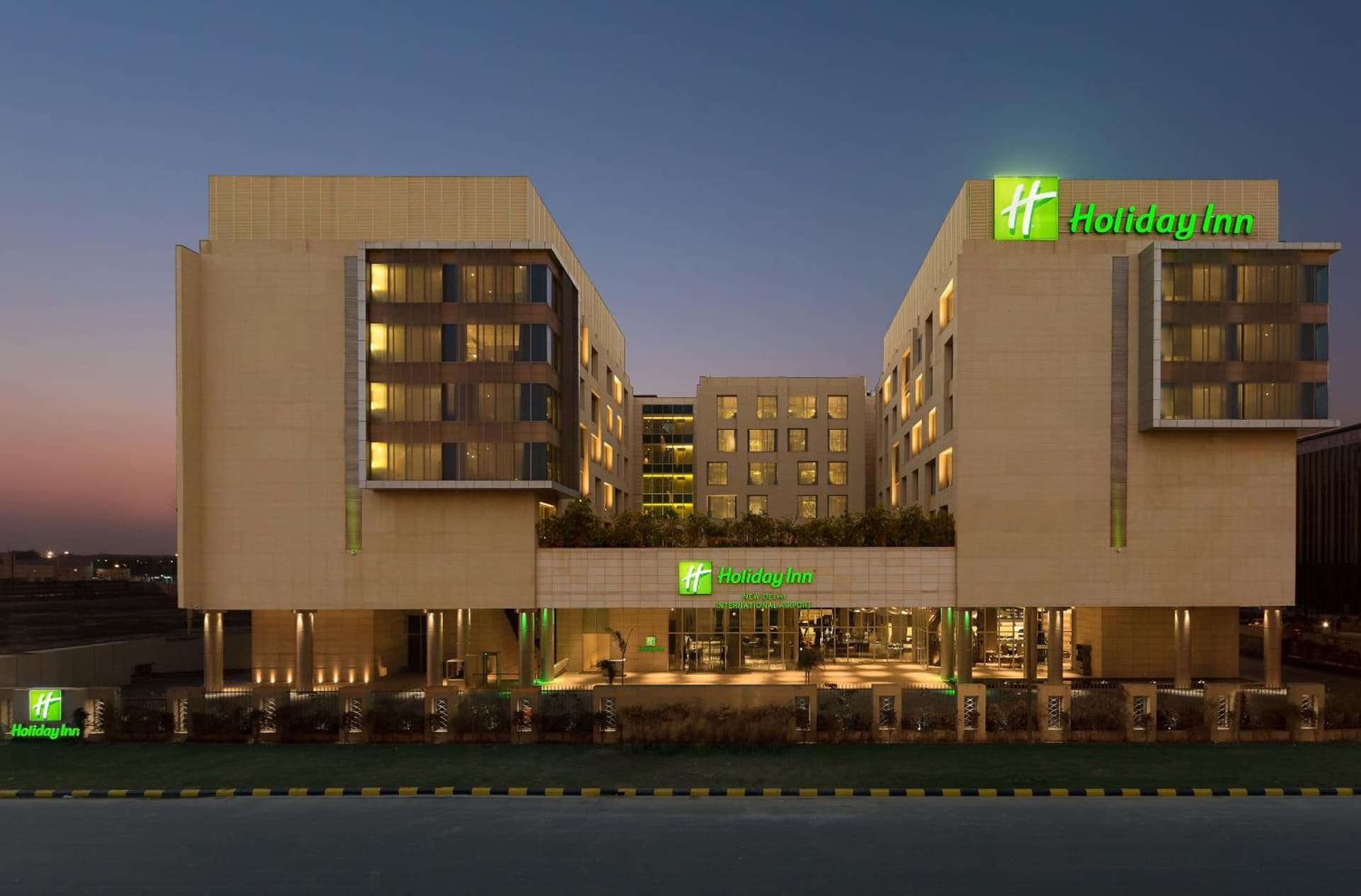 Holiday Inn New Delhi Aerocity by IHG