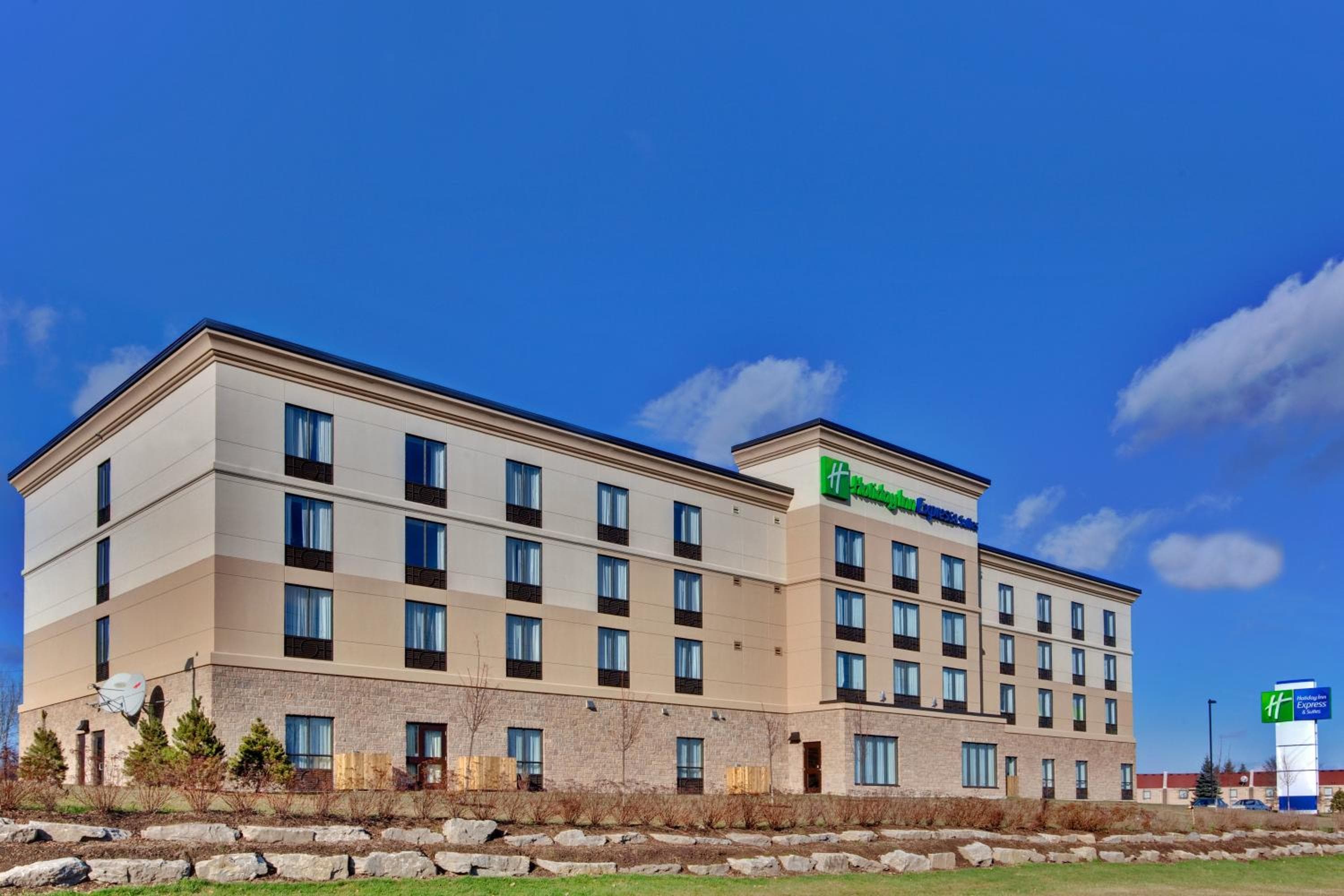 Holiday Inn Express Hotel & Suites Brockville by IHG