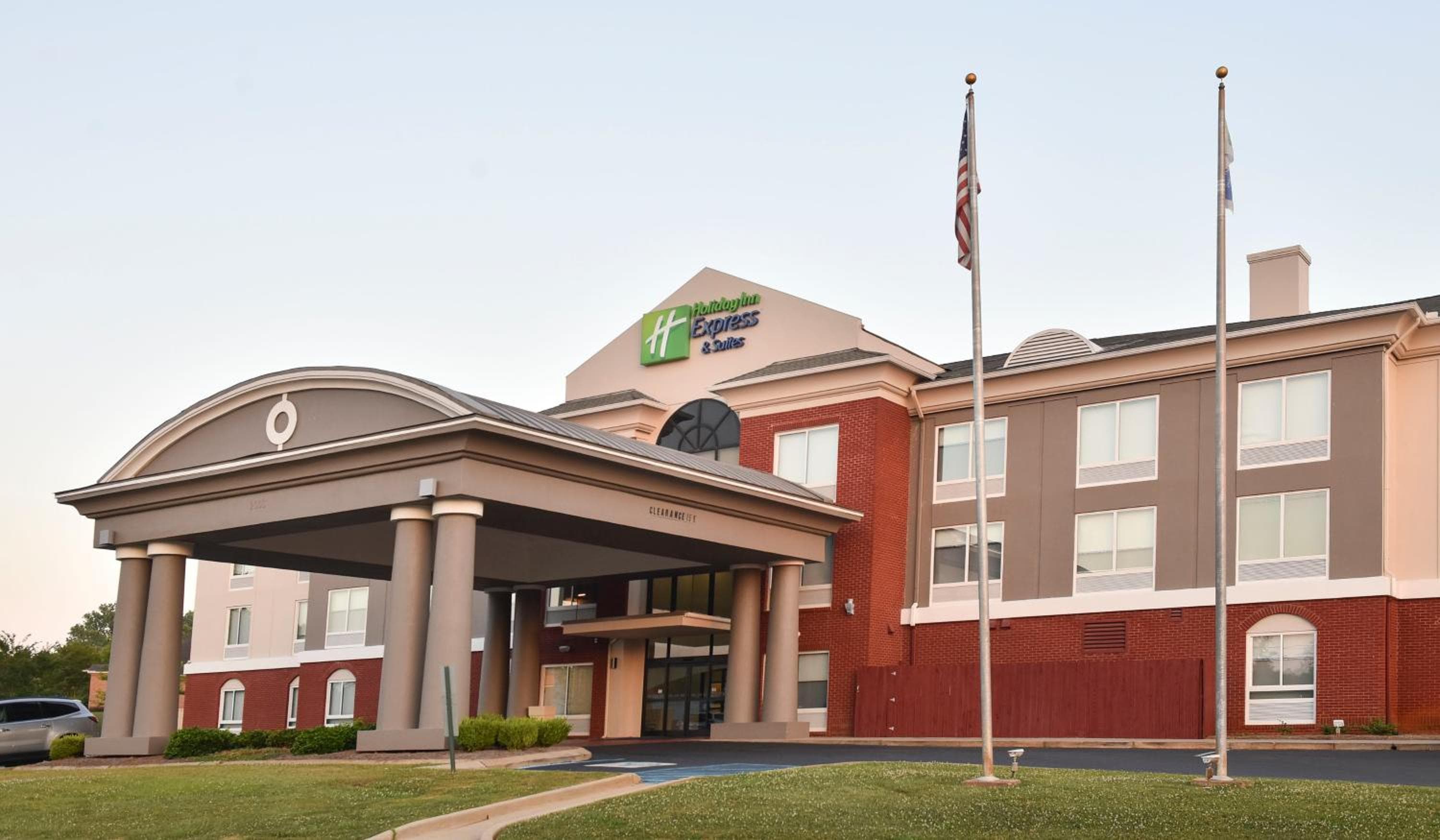 Holiday Inn Express Hotel & Suites Selma by IHG