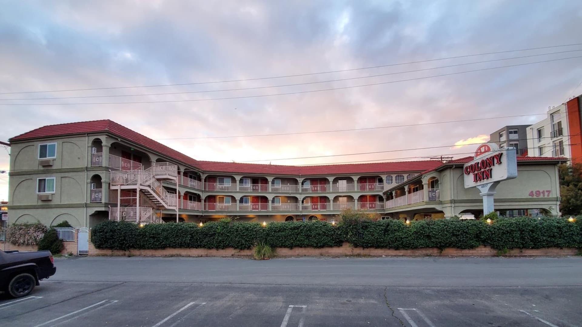 Colony Inn - North Hollywood - Hotel Near Universal Studios