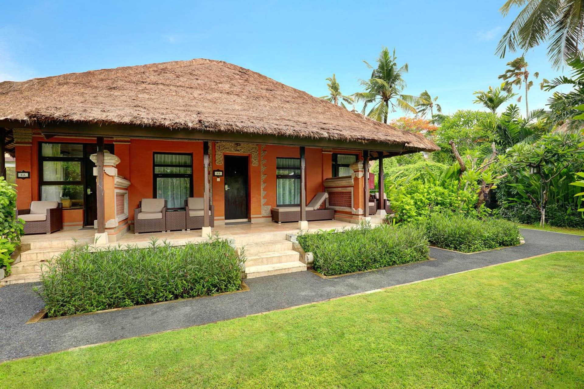 Legian Beach Hotel