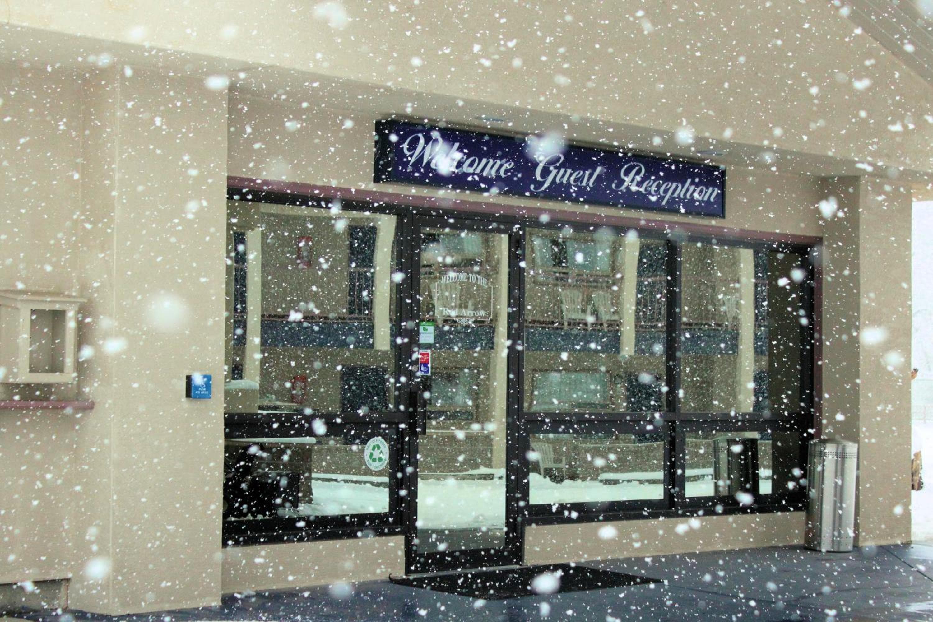 Red Arrow Inn & Suites, a Travelodge by Wyndham