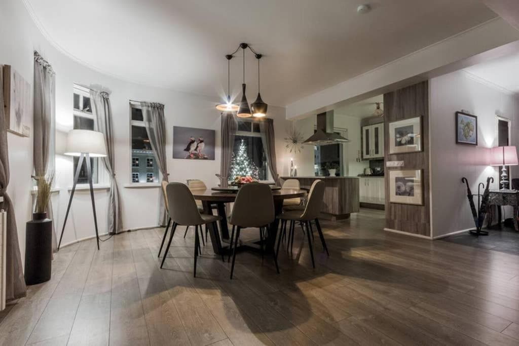 Superb central location, no car needed - Spacious