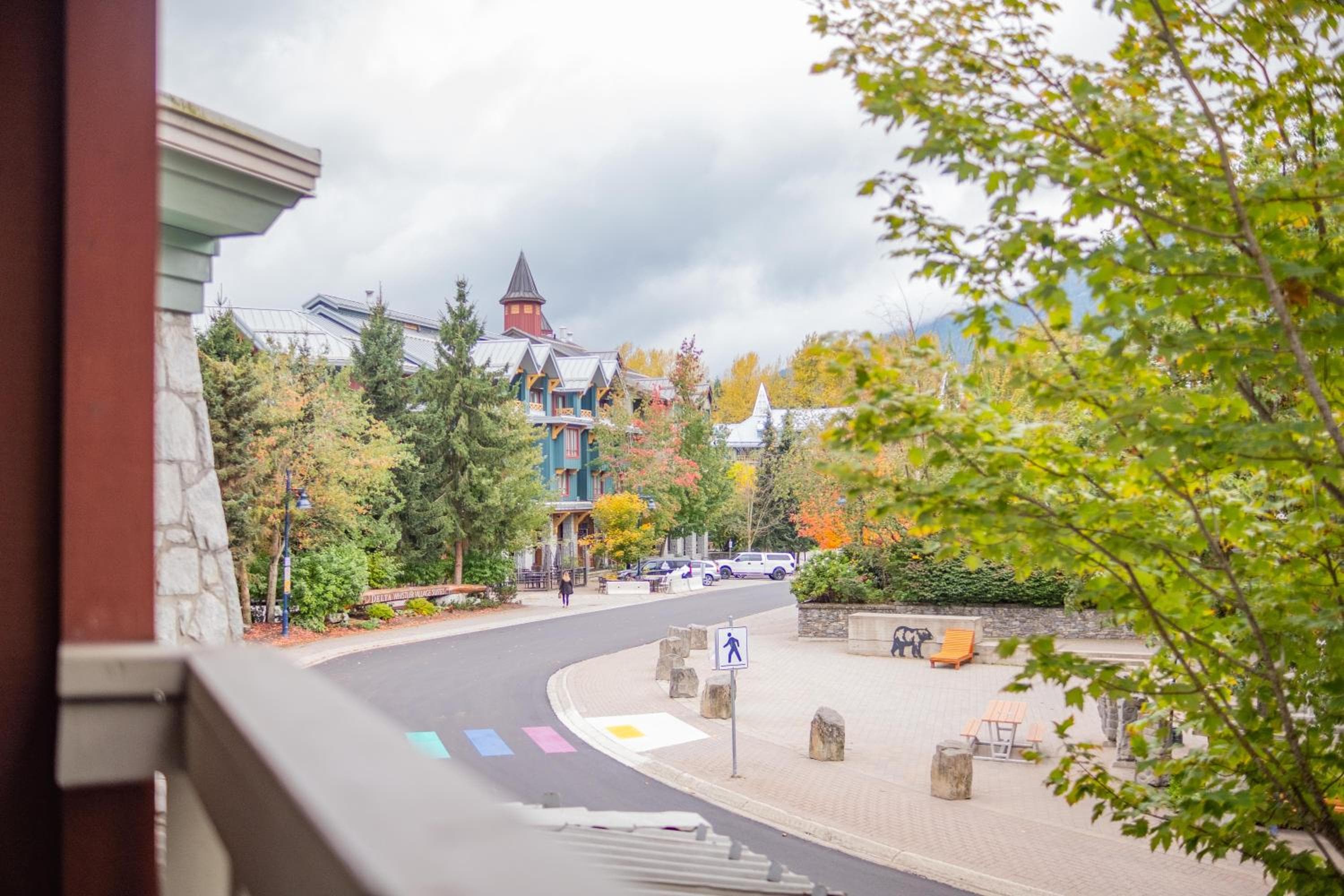 Deer Lodge 255 by Outpost Whistler